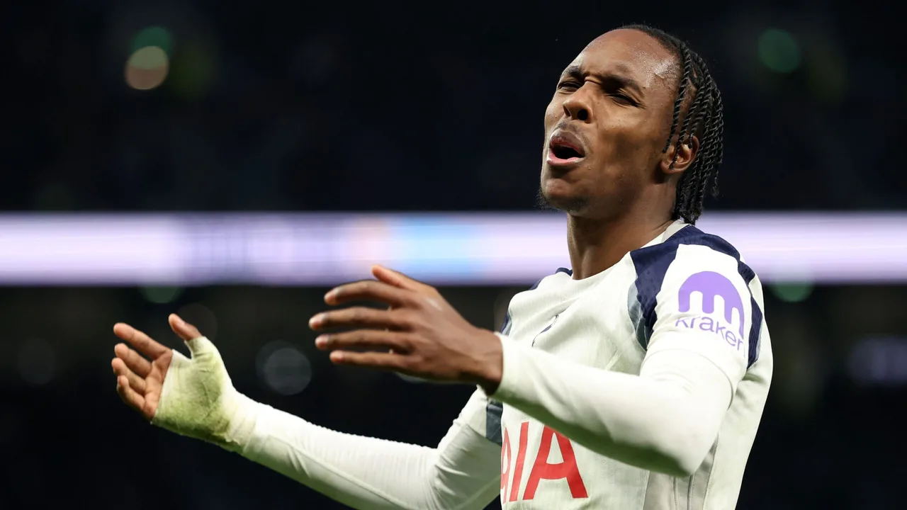 نجم بايرن ميونيخ السابق يهاجم الدوري الإنجليزي الممتاز ويصف مبارياته بالمملة بوضوح